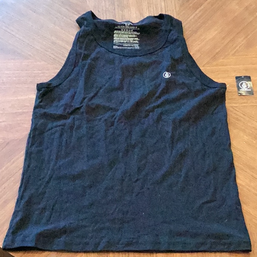 NWT Volcom tank